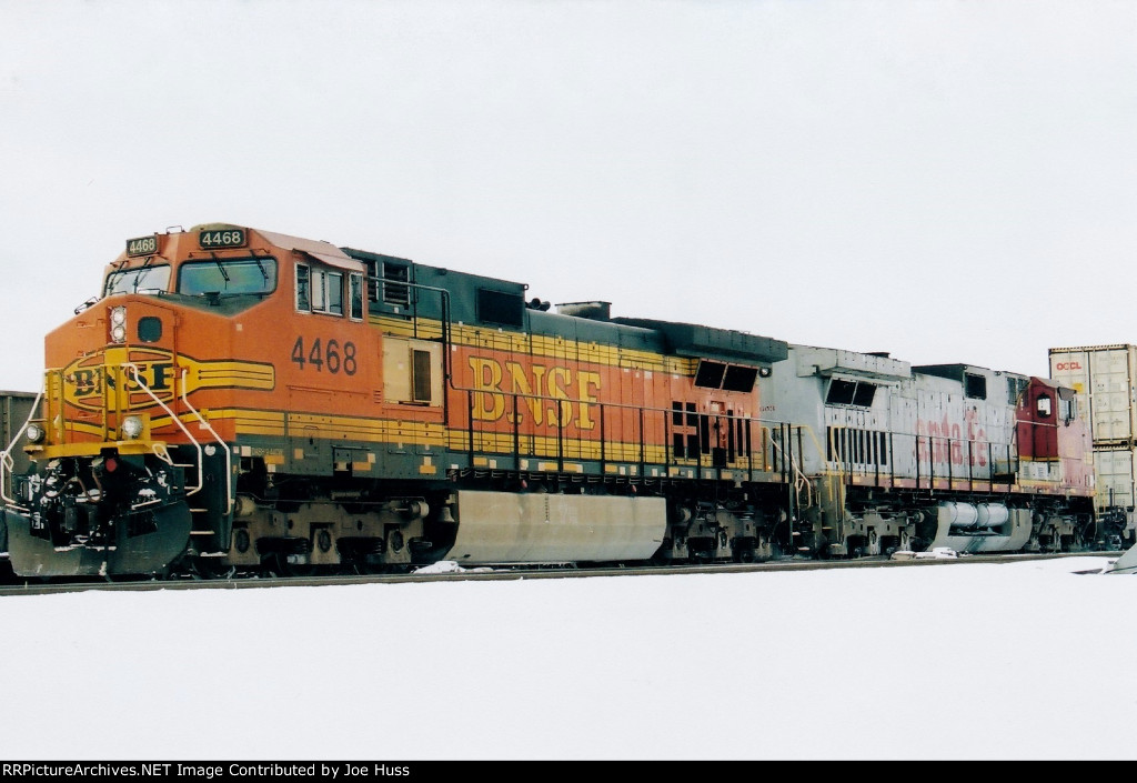 BNSF 4468 East